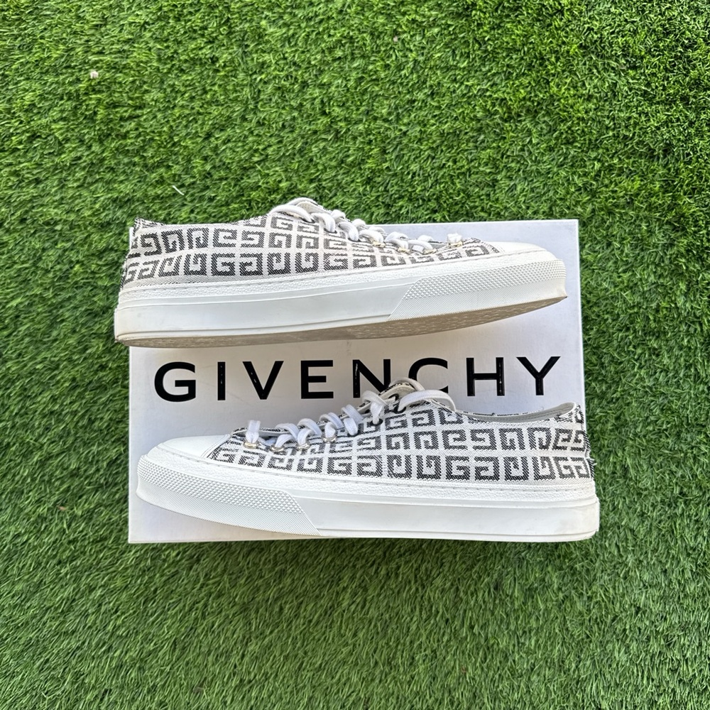 Givenchy Logo Low-Tops